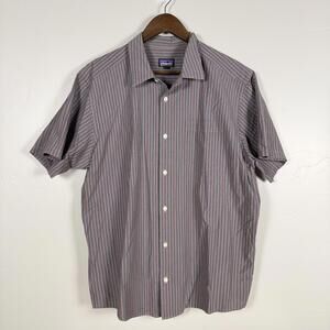Patagonia Men’s Large Short Sleeve Button Down Shirt Horizontal Stripe Outdoor